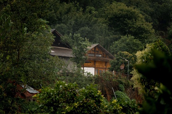 Picture7 A house within the Black H’mong community in Ta Van